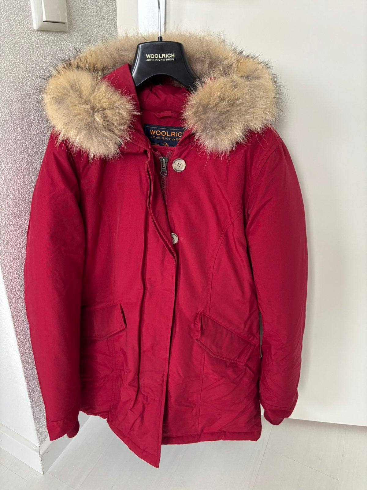 Woolrich jas maat M, Kleding | Dames, Jassen | Winter, Ophalen of Verzenden, Zo goed als nieuw, Maat 38/40 (M), Rood