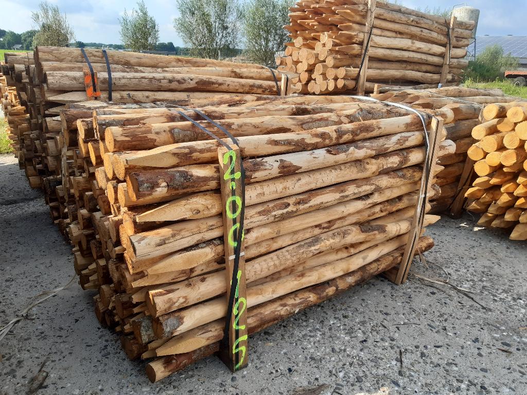 Kastanjehouten palen, heiningpalen, 200cm lang , 10/12cm dik, Tuin en Terras, Palen, Balken en Planken, Ophalen, Nieuw, 180 tot 250 cm