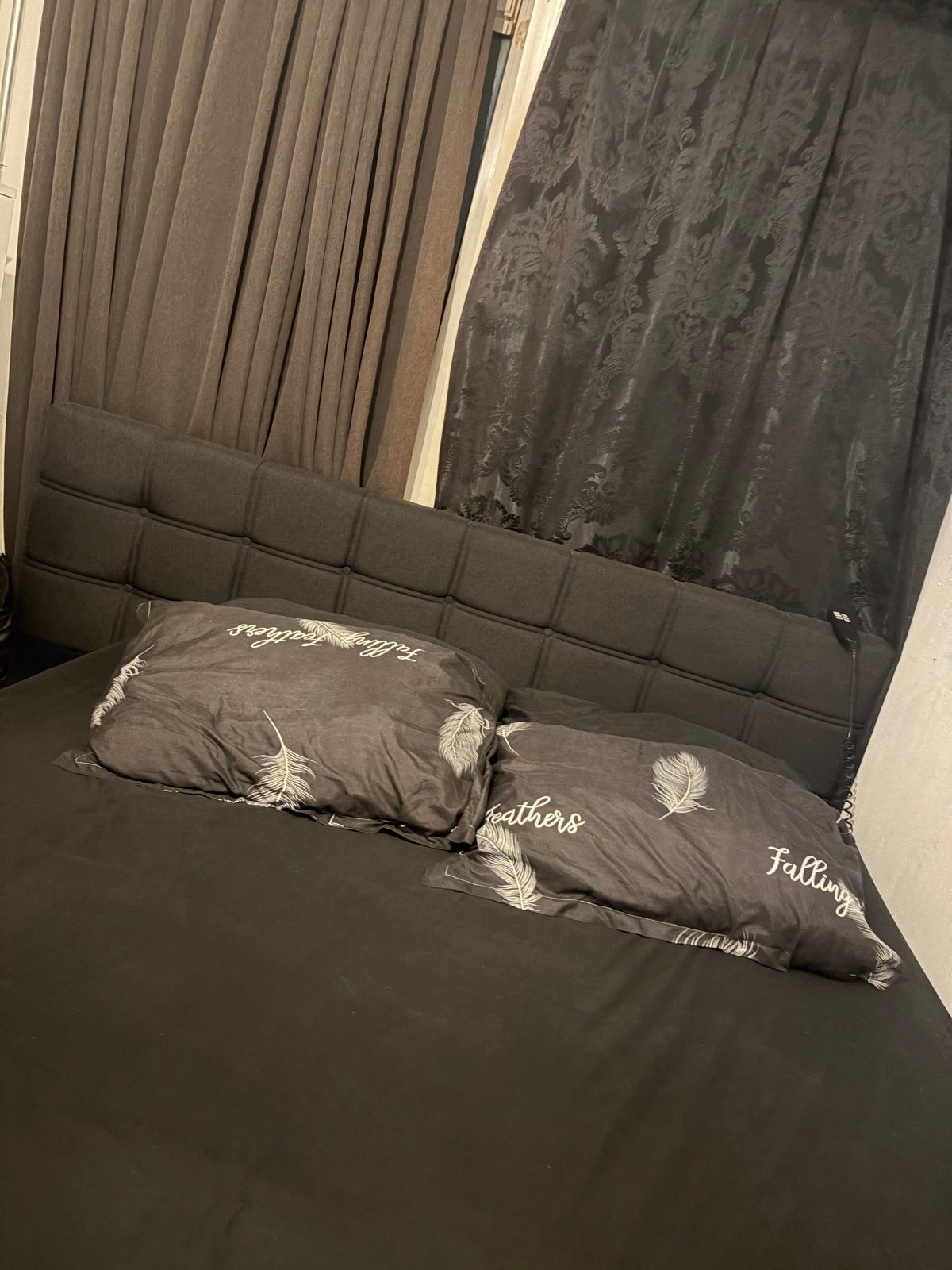 Zwart tweepersoons boxspring met verstelbaar hoofdeinde, Ophalen, Zwart, Tweepersoons, 180 cm