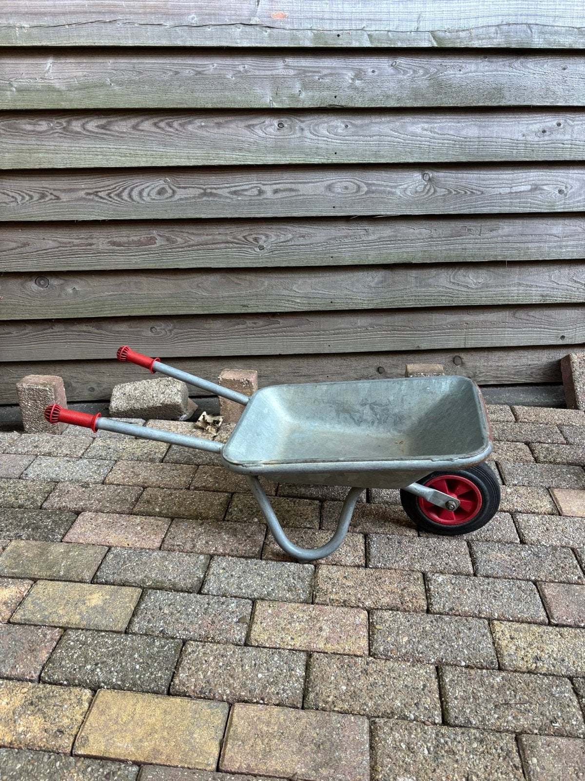 Stevige kinder kruiwagen ijzer, Ophalen, Gebruikt, Handmatig, Eenwielig