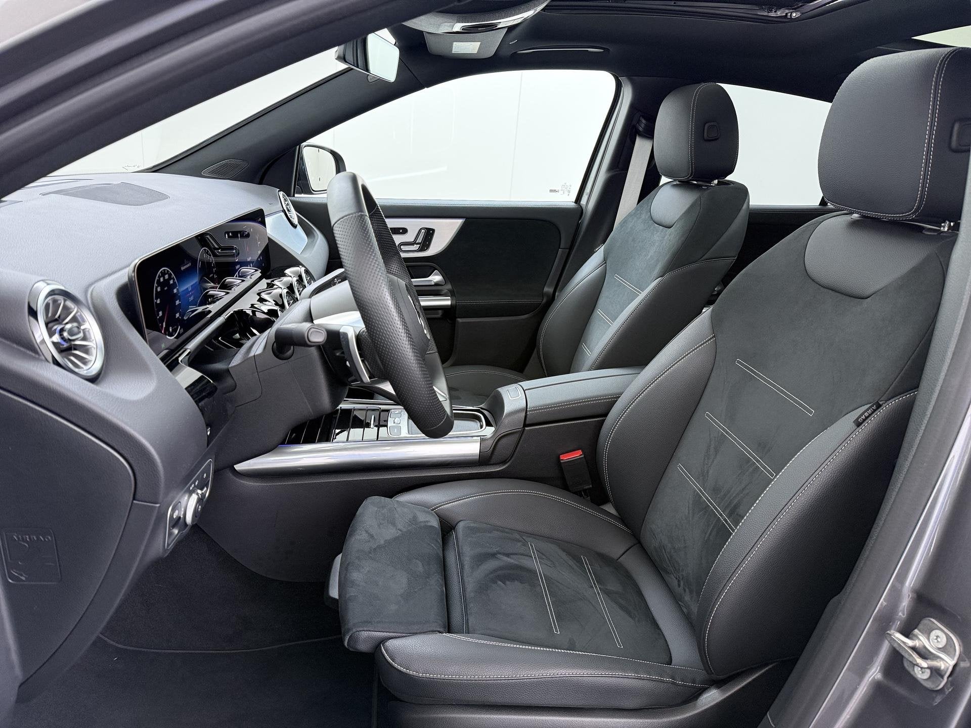 Mercedes-Benz GLA-klasse 250 e AMG Business Solution | Trekh, 4 cilinders, 16 kWh, Bedrijf, 1710 kg