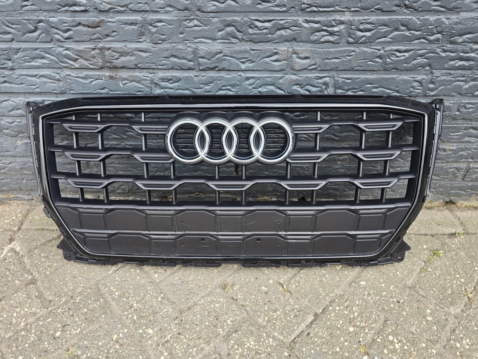 Grille Audi Q2 81A facelift bj 2020-heden, Audi, Gebruikt, Voor, Bumper