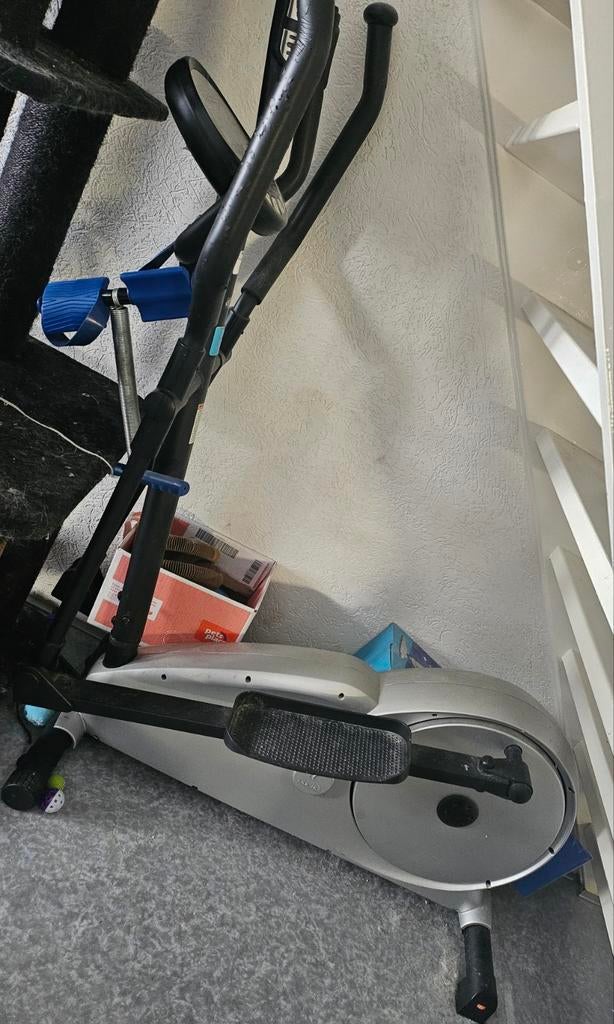 Gratis Crosstrainer - Werkt naar behoren (adapter kwijt), Gebruikt, Ophalen of Verzenden, Crosstrainer, Metaal