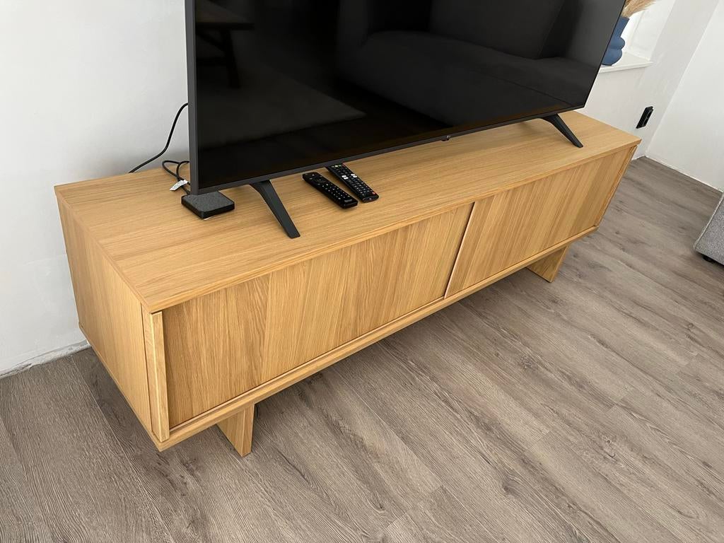 Ikea Stockholm 2025 Eikenhouten TV-meubel met schuifdeuren, Ophalen, 150 tot 200 cm, Eikenhout, Zo goed als nieuw