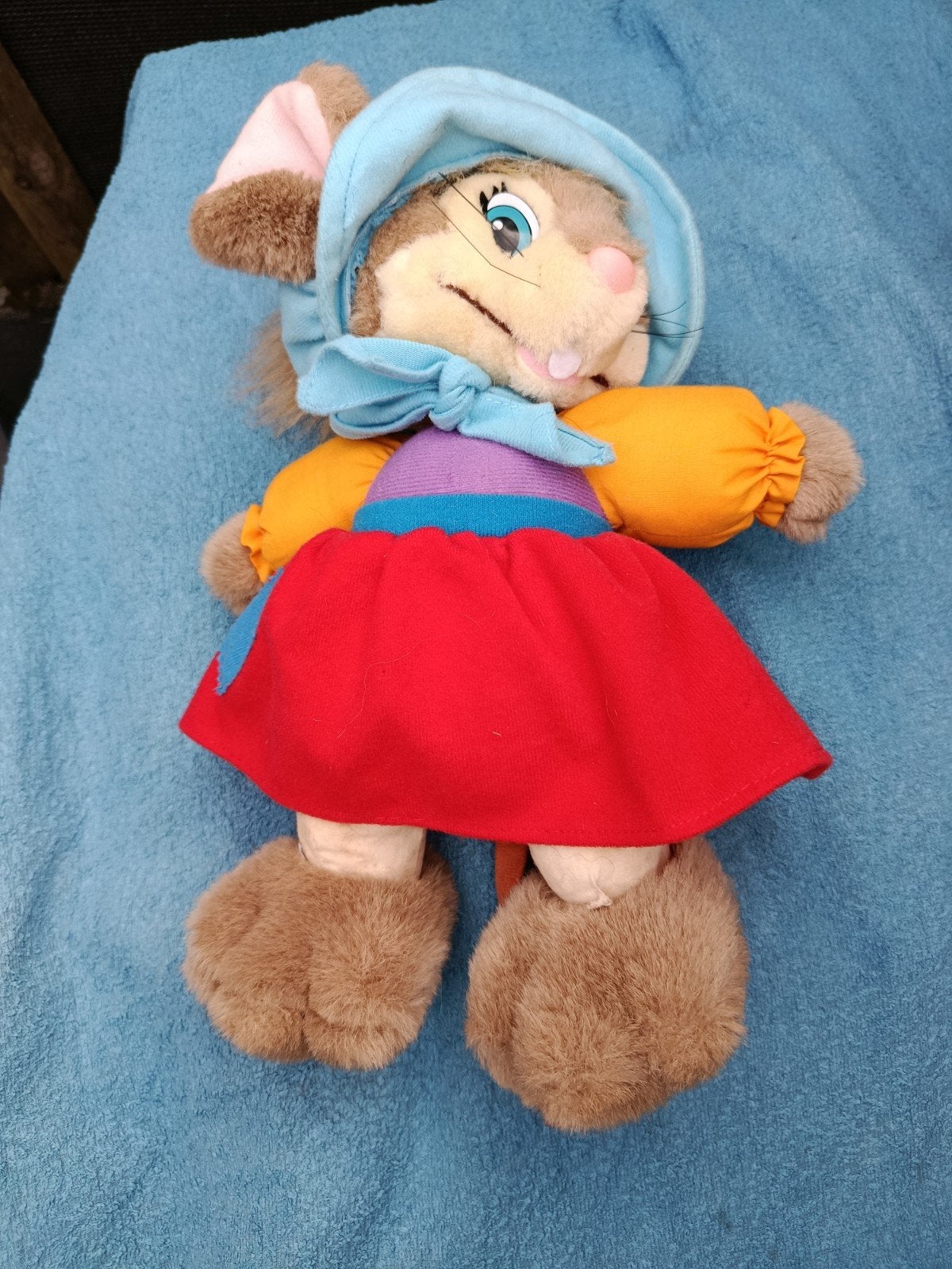 Knuffel Tanya van film Feivel, Ophalen