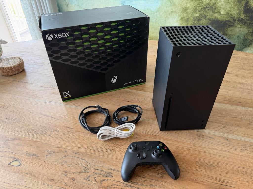 Xbox Series X met controller, doos + 10 Blu-Ray films, Ophalen, Zo goed als nieuw