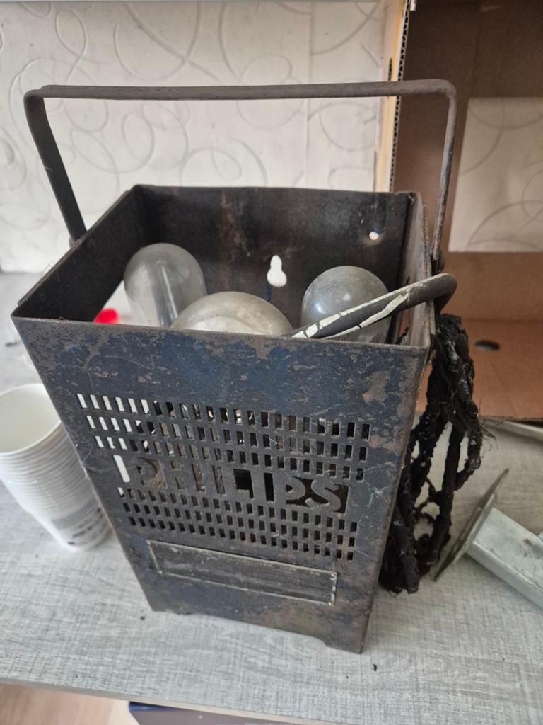 accu lader oude, Antiek en Kunst, Ophalen of Verzenden
