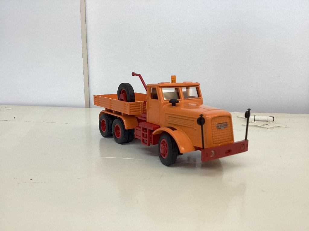 TRUCK NZG KAELBLE Type KDV 22 Z 8 T, Ophalen of Verzenden, Nieuw, Bus of Vrachtwagen, NZG