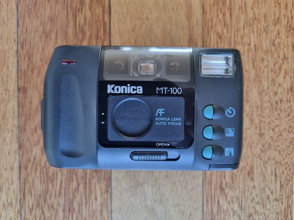 Retro Konica MT-100 fotocamera, Audio, Tv en Foto, Fotocamera's Analoog, Ophalen, Zo goed als nieuw, Compact, Konica