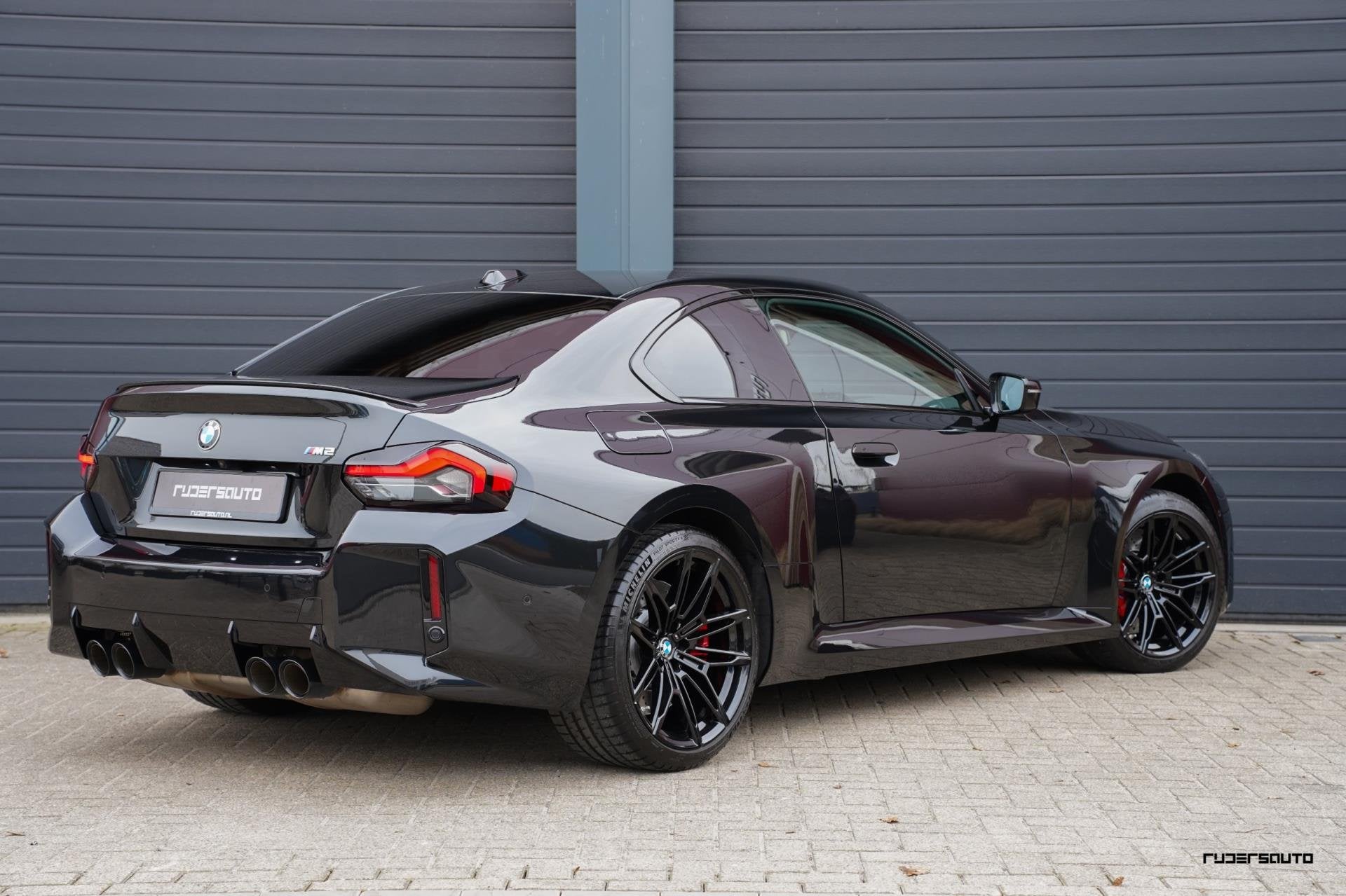 BMW M2 G87 | Handgeschakeld | Camera | HK | Sportstoelen + m, Dealer onderhouden, Achterwielaandrijving, Zwart, Zwart