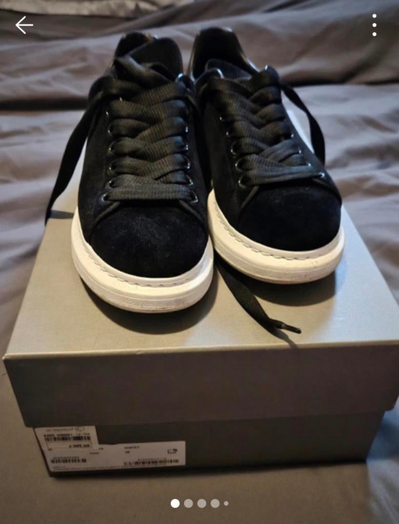 Alexander McQueen Velvet Sneakers Maat 36, Zwart, Ophalen of Verzenden, Alexander McQueen, Sneakers of Gympen
