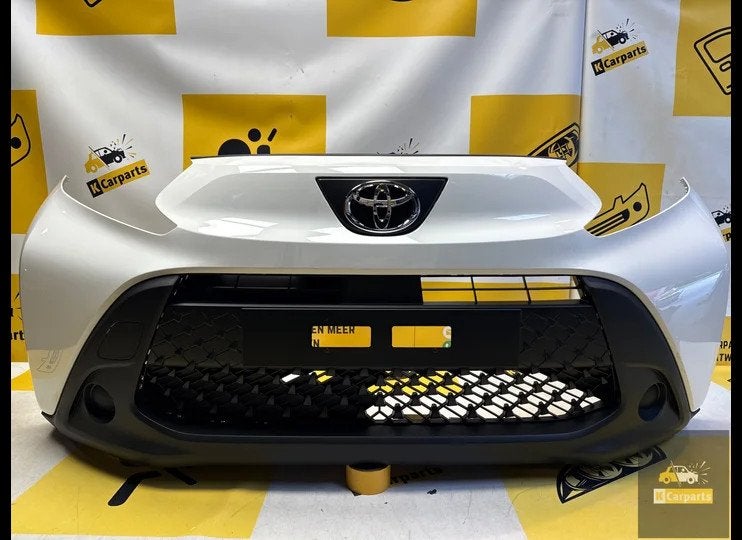 Toyota Aygo X Voorbumper origineel Compleet 52119-OH19 nieuw