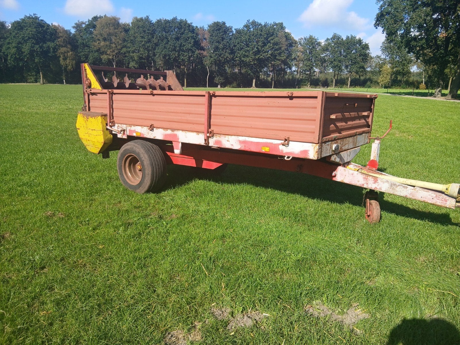 mestwagen, Weidegang, 4 paarden of pony's of meer