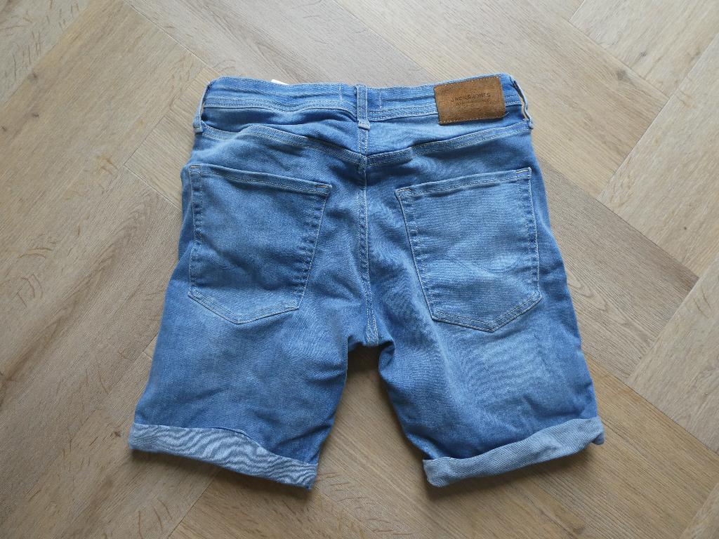 Korte Jack & Jones spijkerbroek, Regular Fit maat M, Kleding | Heren, Spijkerbroeken en Jeans, W32 (confectie 46) of kleiner, Zo goed als nieuw