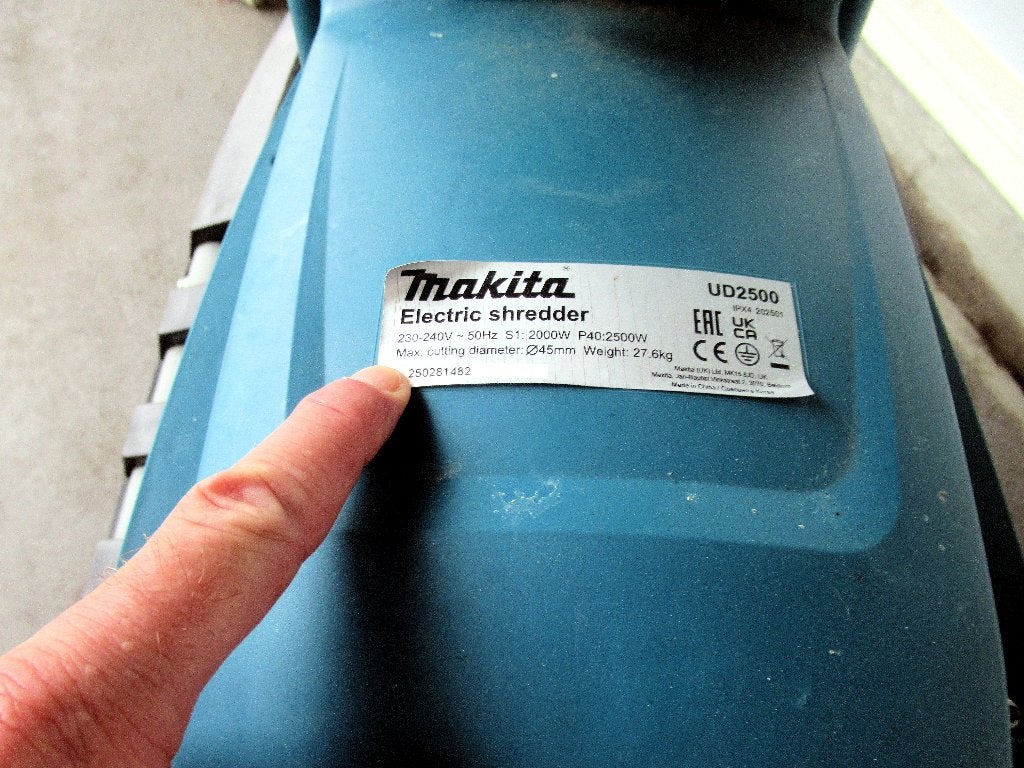 Makita UD2500 Hakselaar - 2500W, Ophalen, Zo goed als nieuw, Makita, Met opvangbak