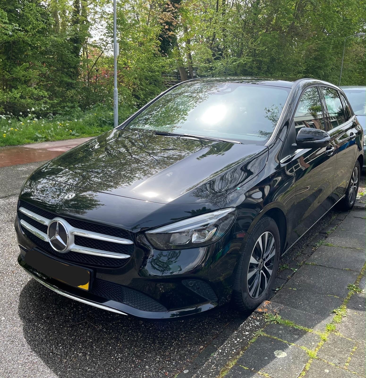 Mercedes-Benz B-Klasse B180 136PK 7G-DCT 2019 Zwart, 136 pk, 4 cilinders, 700 kg, Zwart