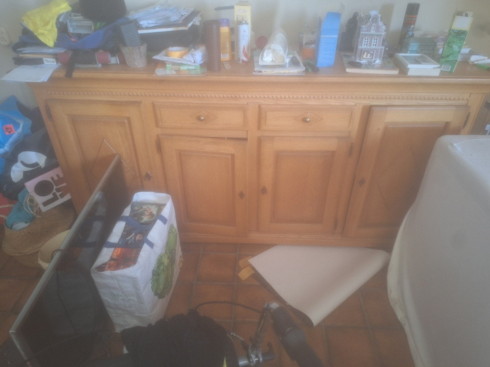 set eikenhouten meubels: dressoir, tv-meubel, vitrin
