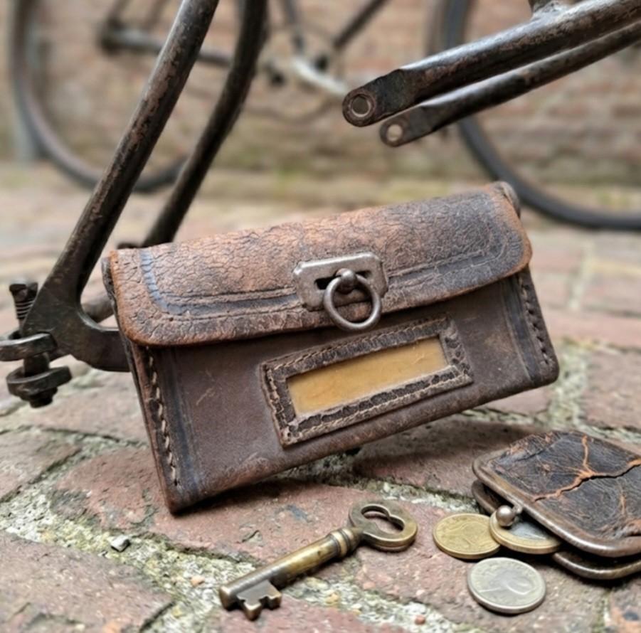 Antieke Leren Fietsentas / Sleuteltasje, Antiek en Kunst, Ophalen of Verzenden