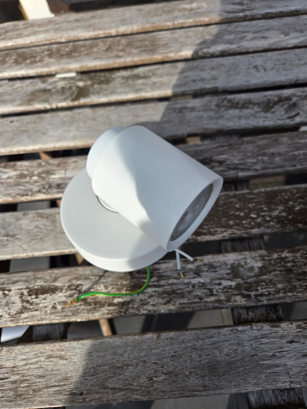Strakke, witte dimbare en wendbare spot, Huis en Inrichting, Lampen | Spots, Ophalen, Dimbaar, Zo goed als nieuw, Metaal