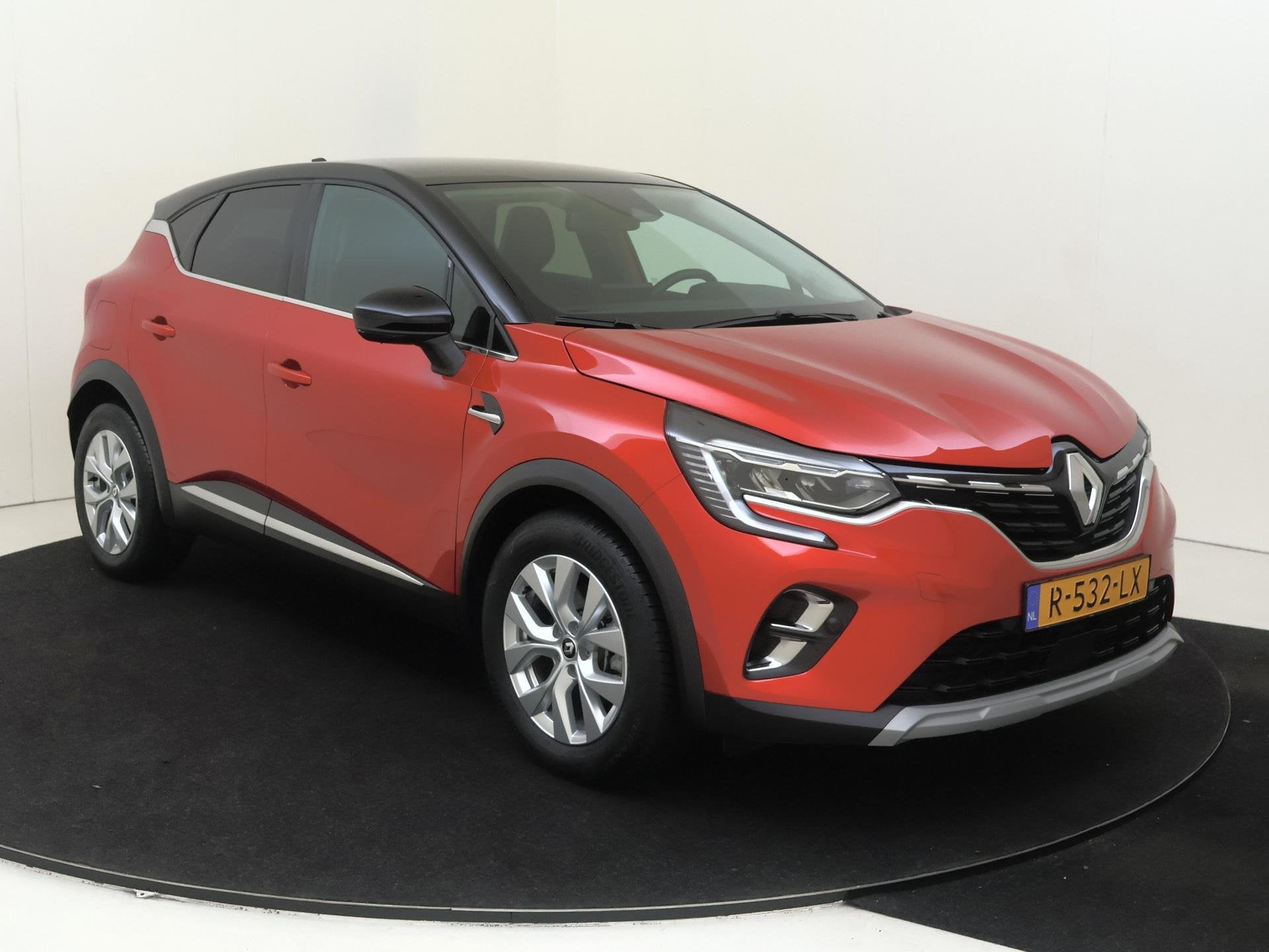 Renault Captur E-Tech Plug-in Hybrid 160 Intens | Automaat |, Auto's, Renault, 77 km/l, Gebruikt, Leder en Stof, Bedrijf