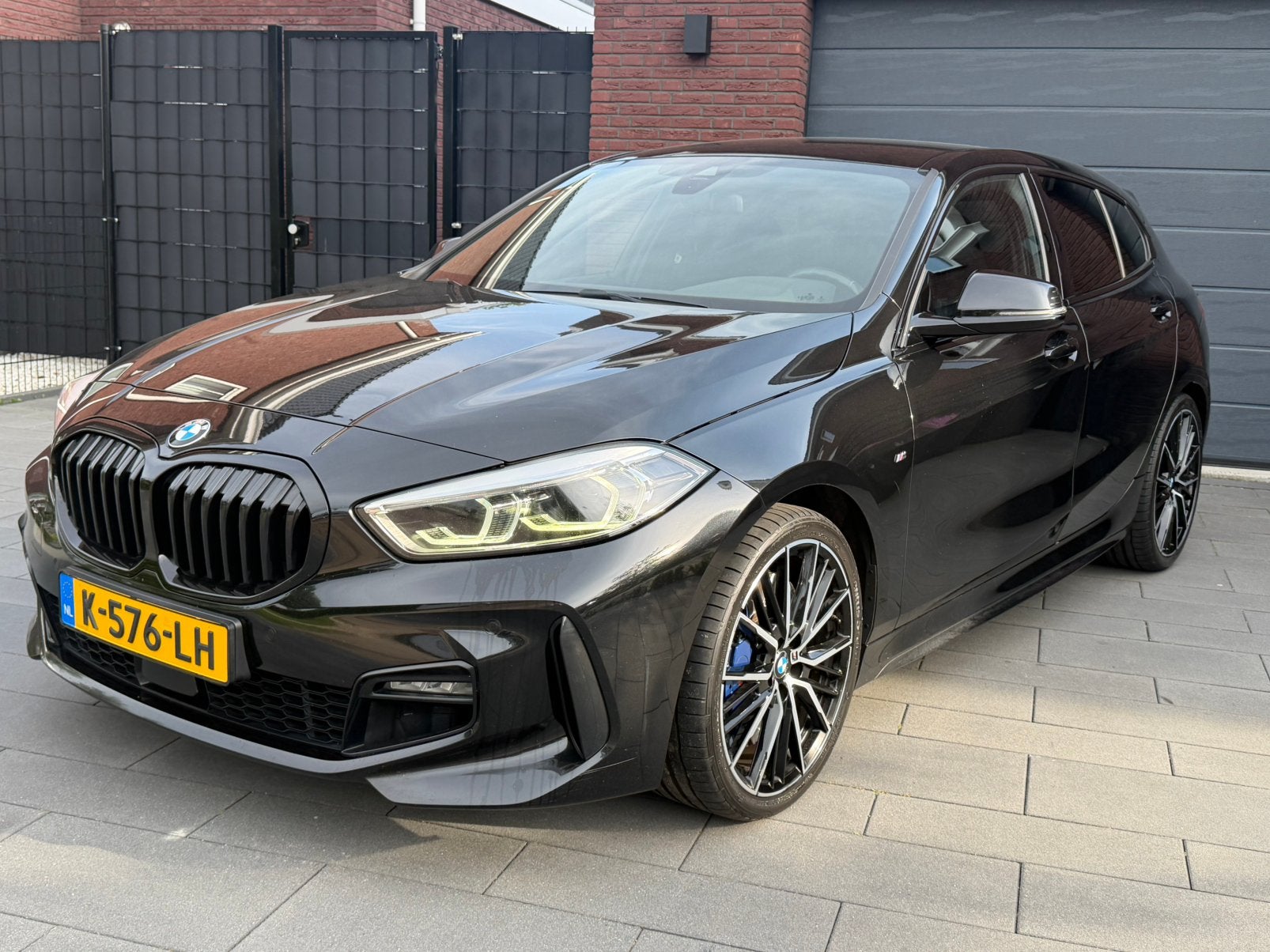 BMW 1-Serie 120i 178pk Aut 2021 Zwart, Auto's, 1998 cc, 4 cilinders, Zwart, 178 pk