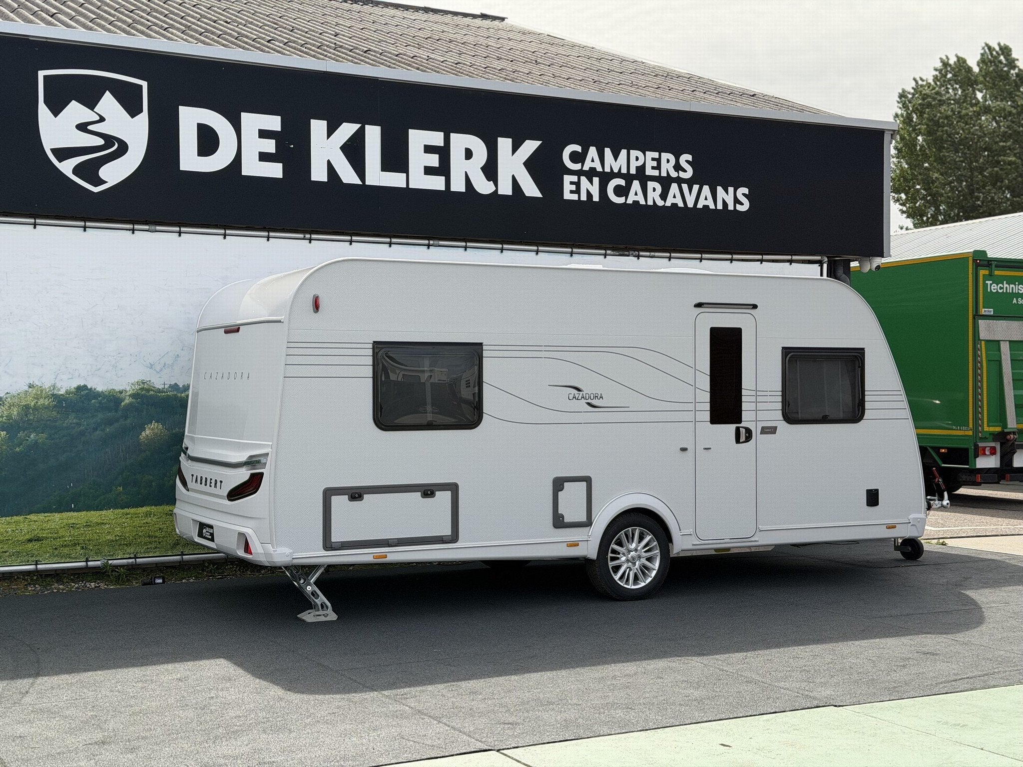 Tabbert Cazadora 495 HE / 50% Deals (bj 2026), Caravans en Kamperen, Caravans, Tabbert, 7 tot 8 meter, Bedrijf, Tot en met 3