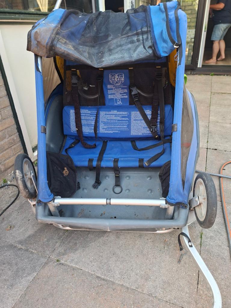 Chariot kinderkar voor 2 kinderen - blauw, Fietsen en Brommers, Fietsaccessoires | Aanhangers en Karren, Ophalen, Gebruikt, Kinderkar