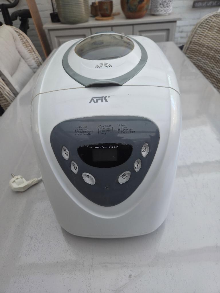 AFK Broodbakmachine, Met timer, 800 tot 1200 gram deeg, Ophalen of Verzenden, Zo goed als nieuw