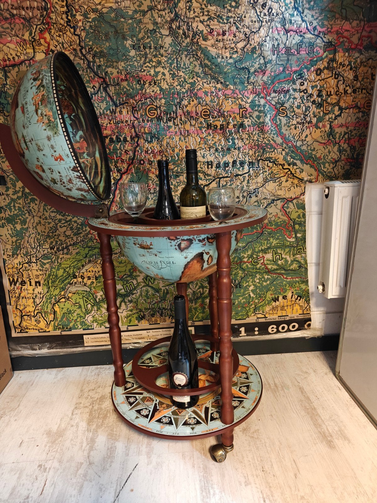 GLOBEBAR BAR GLOBE WIJNBAR WHISKEYBAR 90X48 CM NIEUW IN DOOS, Antiek en Kunst, Ophalen of Verzenden