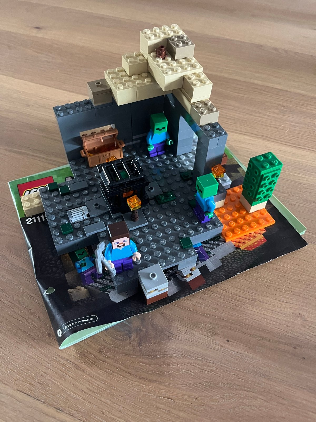 Lego Minecraft De Dungeon (21119) met instructies, Gebruikt, Minecraft, Lego, Ophalen of Verzenden