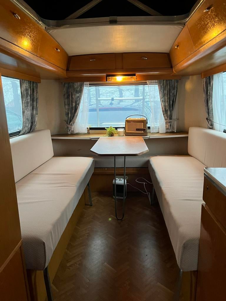 Eriba Triton Oldtimer caravan, Omvormbare zithoek, Treinzit, Tot en met 3, Particulier