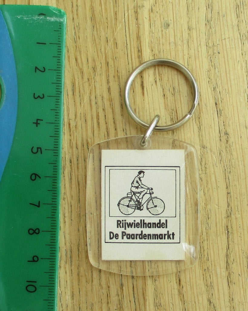 Vintage sleutelhanger fietsenverhuur De Paardenmarkt Schoorl, Ophalen of Verzenden, Gebruikt