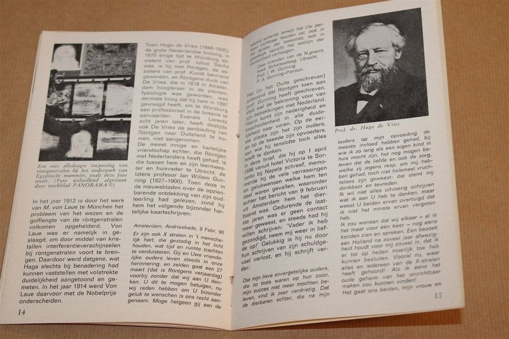 Röntgen en Nederland — Vintage Boekje Röntgenstralen 1967, Ophalen of Verzenden, Gelezen