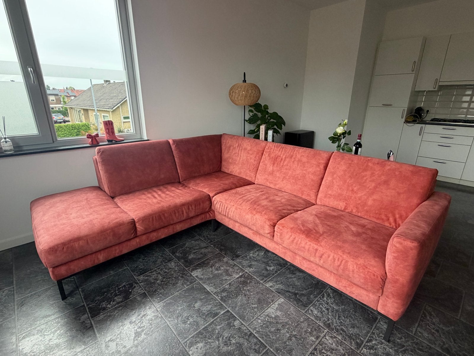 Moderne Hoekbank in Terracotta Stof - Zo Goed als Nieuw, Ophalen, 250 tot 300 cm, 100 tot 125 cm, Hoekbank