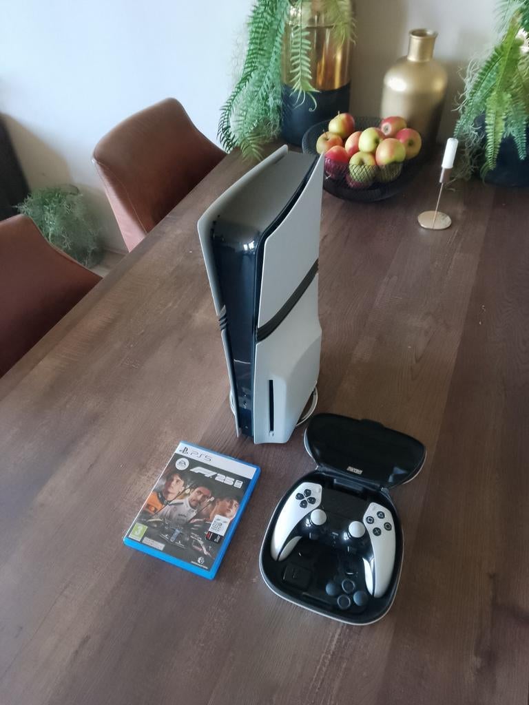 Playstation 5 pro, Spelcomputers en Games, Spelcomputers | Sony PlayStation 5, Ophalen of Verzenden, Zo goed als nieuw