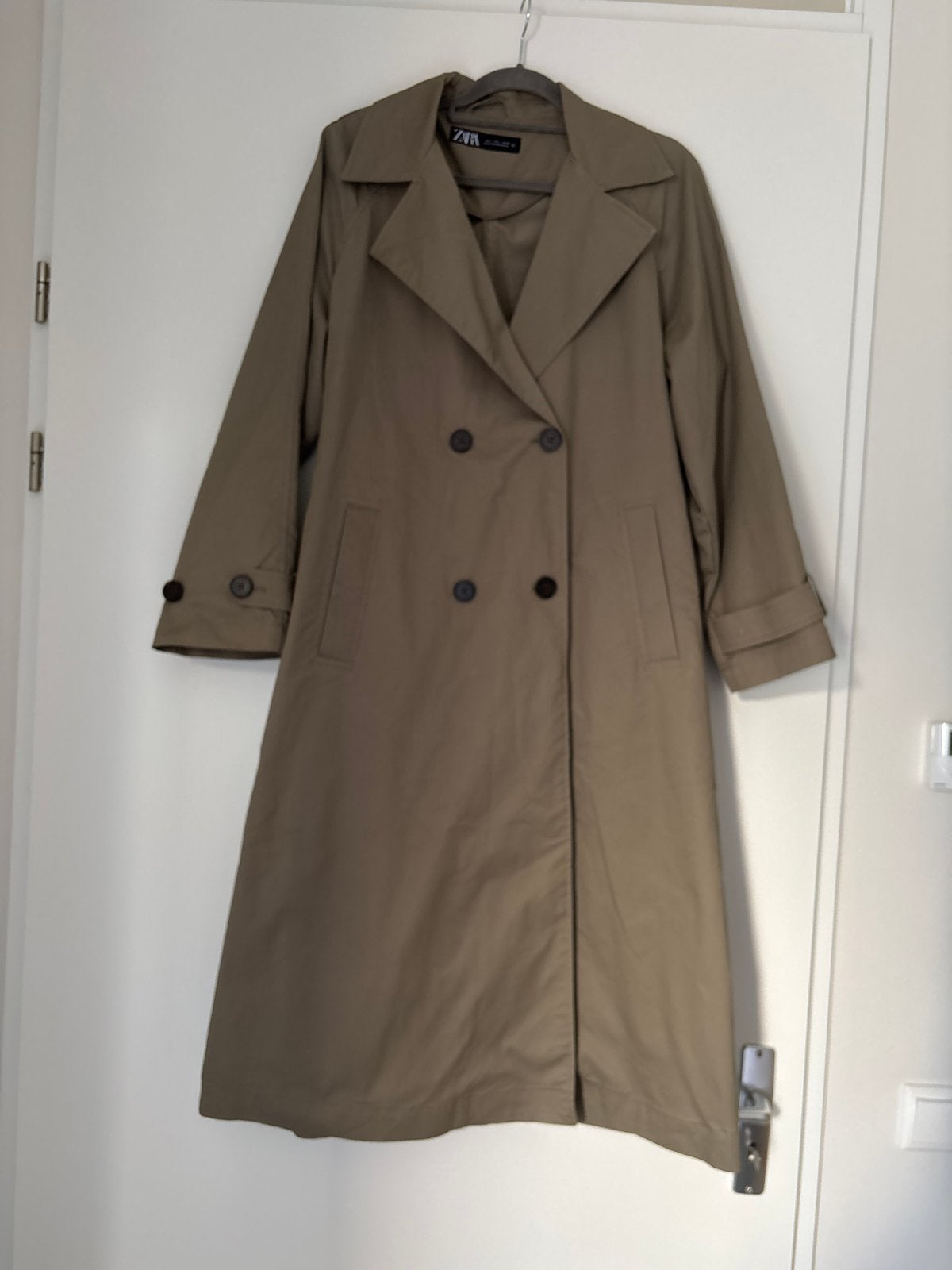 Zara Trenchcoat Maat L - Zo goed als nieuw, Ophalen of Verzenden, Zo goed als nieuw, Maat 42/44 (L), Beige