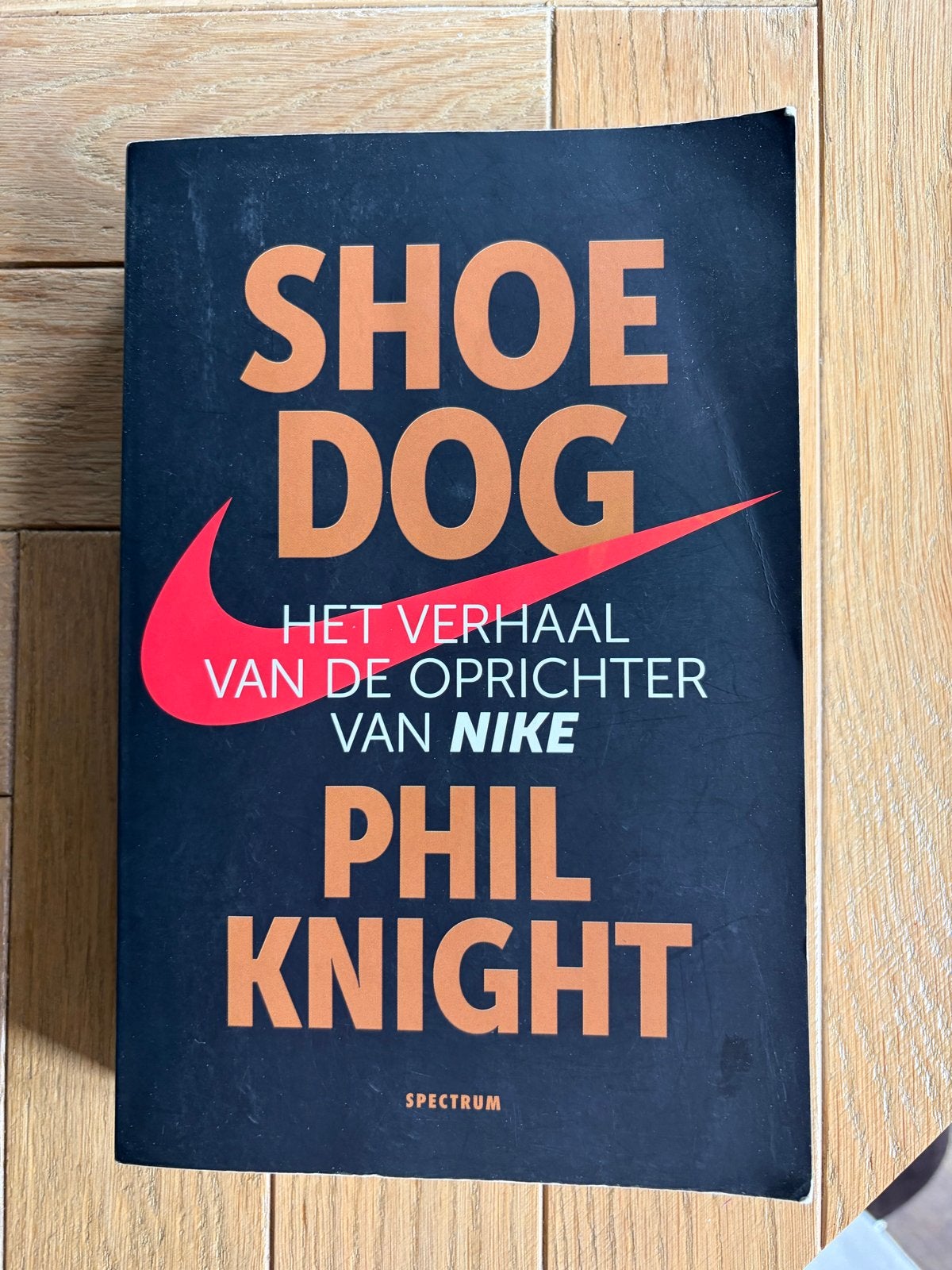 Shoe Dog: Het verhaal van de oprichter van Nike - Phil Knigh, Boeken, Verzenden, Gelezen, Sport