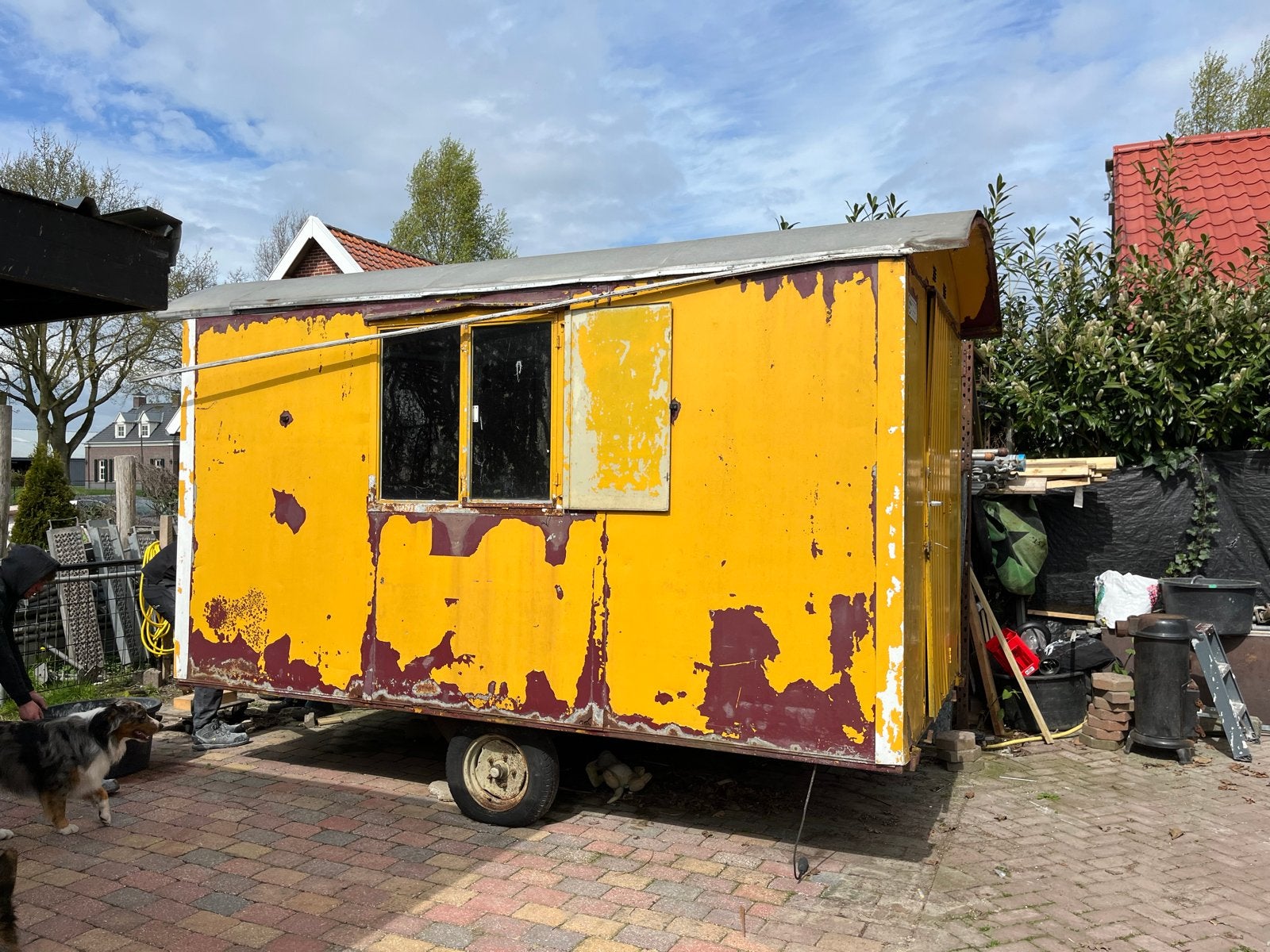 Gele bouwkeet/schafkeet op wielen - opknapper, Ophalen, Gebruikt