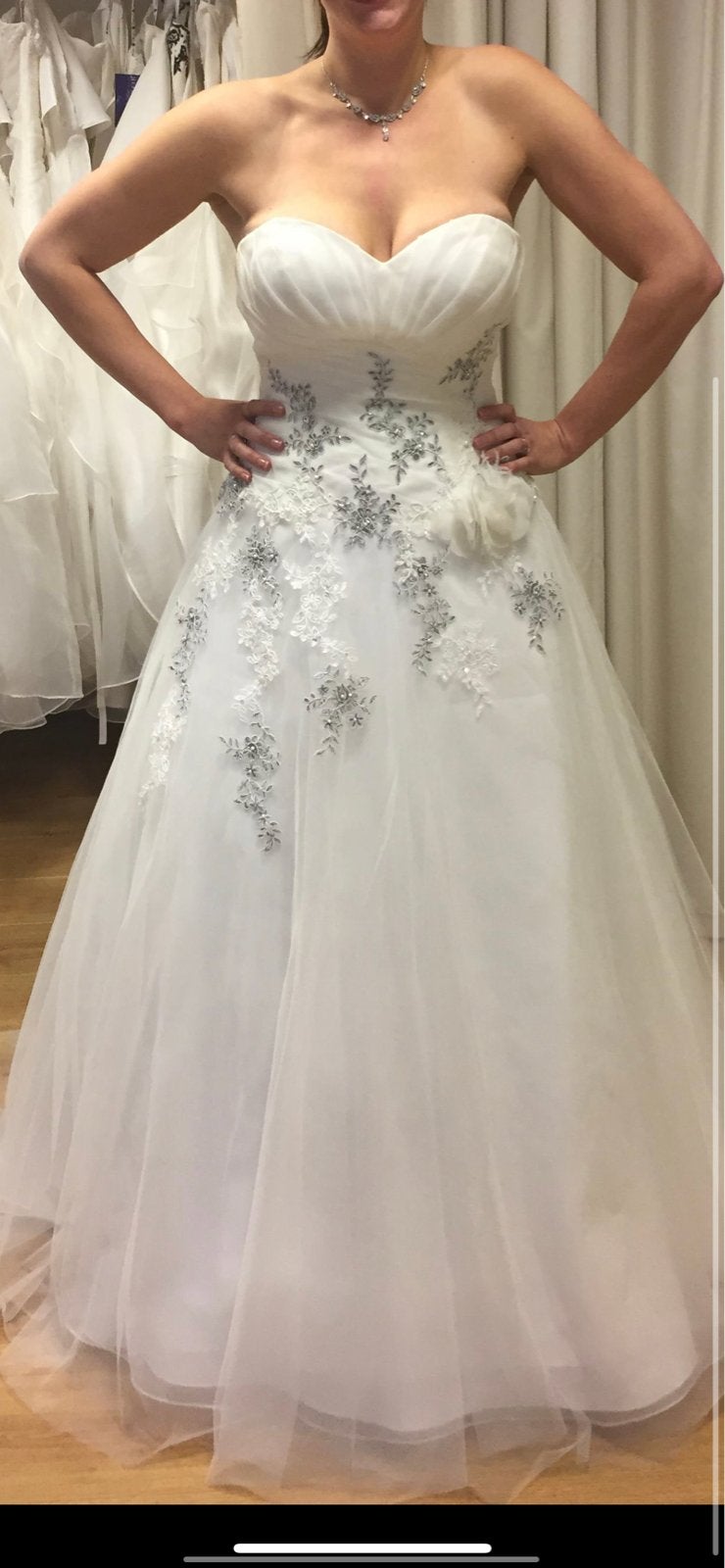 Strapless Miss Paris trouwjurk maat 44 inclusief onderrok, Ophalen, Gedragen, Trouwjurk