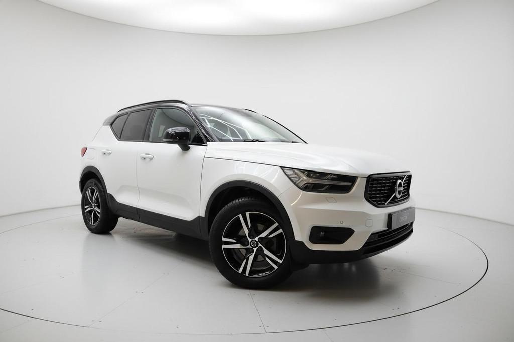 Volvo XC40 1.5 T3 R Design LEER NAVI CAMERA LINE ASSIST, Auto's, Voorwielaandrijving, Gebruikt, 156 pk, Wit