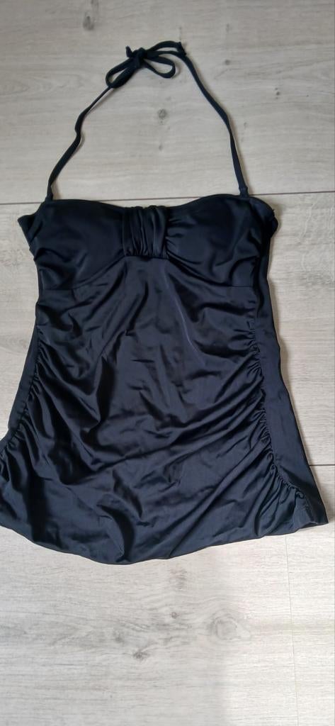 Zwart zwembovenstuk van Hunkemöller, maat S, Overige typen, Zwart, Nieuw, Ophalen of Verzenden
