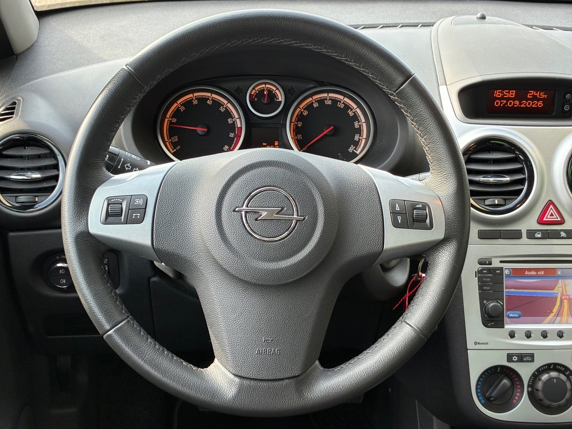 Opel Corsa 1.4-16V Berlin|2e Eigenaar|Navigatie|Airco|Cruise, Auto's, Voorwielaandrijving, Gebruikt, 1398 cc, 4 cilinders
