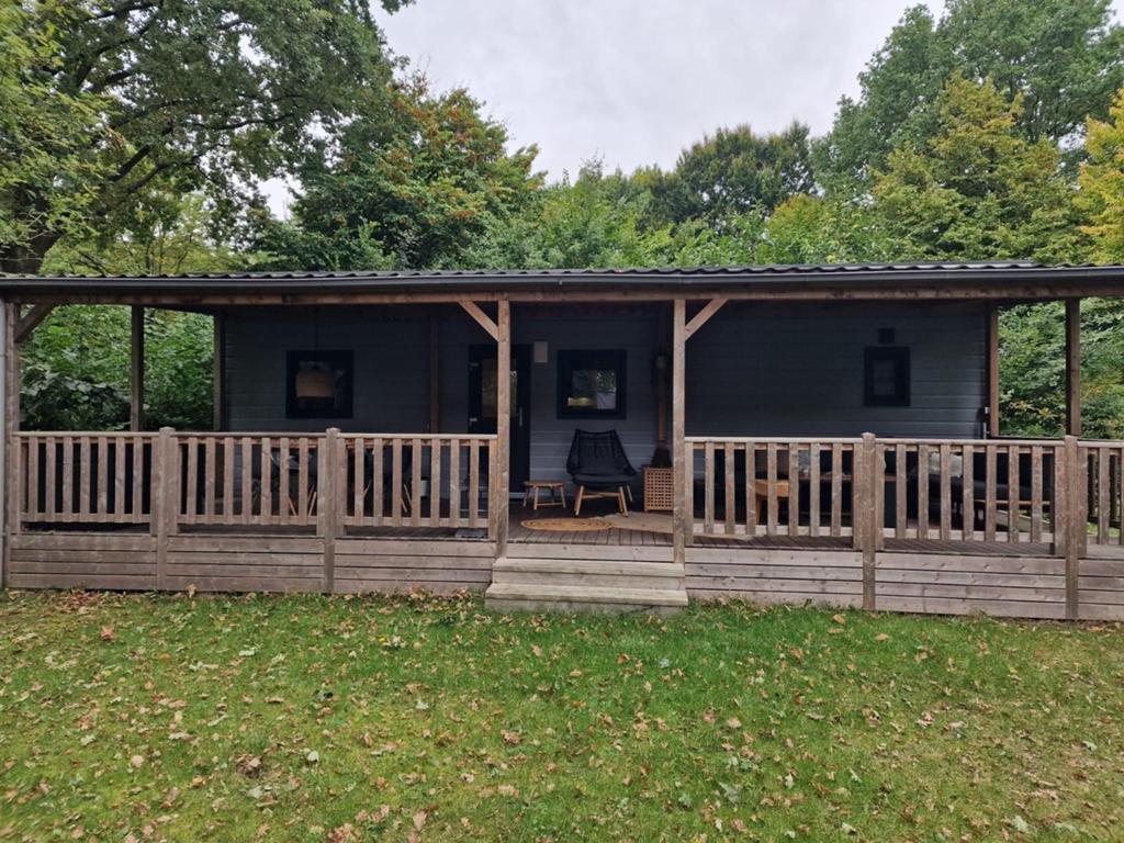Instapklaar luxe recreatiechalet – Bosbad Hoeven, Tot en met 4