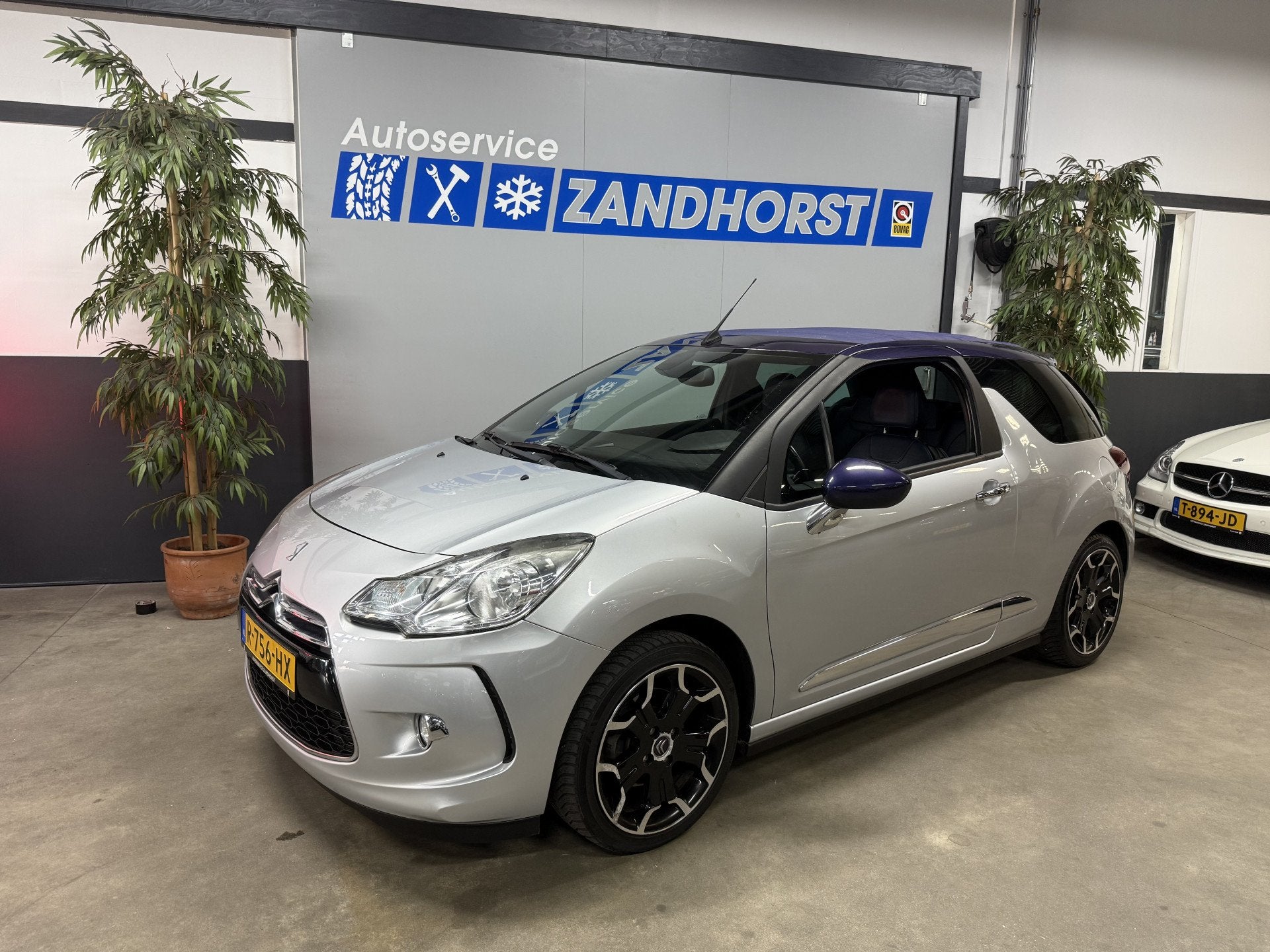 Citroën DS3 Cabrio 1.6 THP Sport Chic //APK tot 07-08-2027!, Voorwielaandrijving, Gebruikt, Cabriolet, 49 €/maand