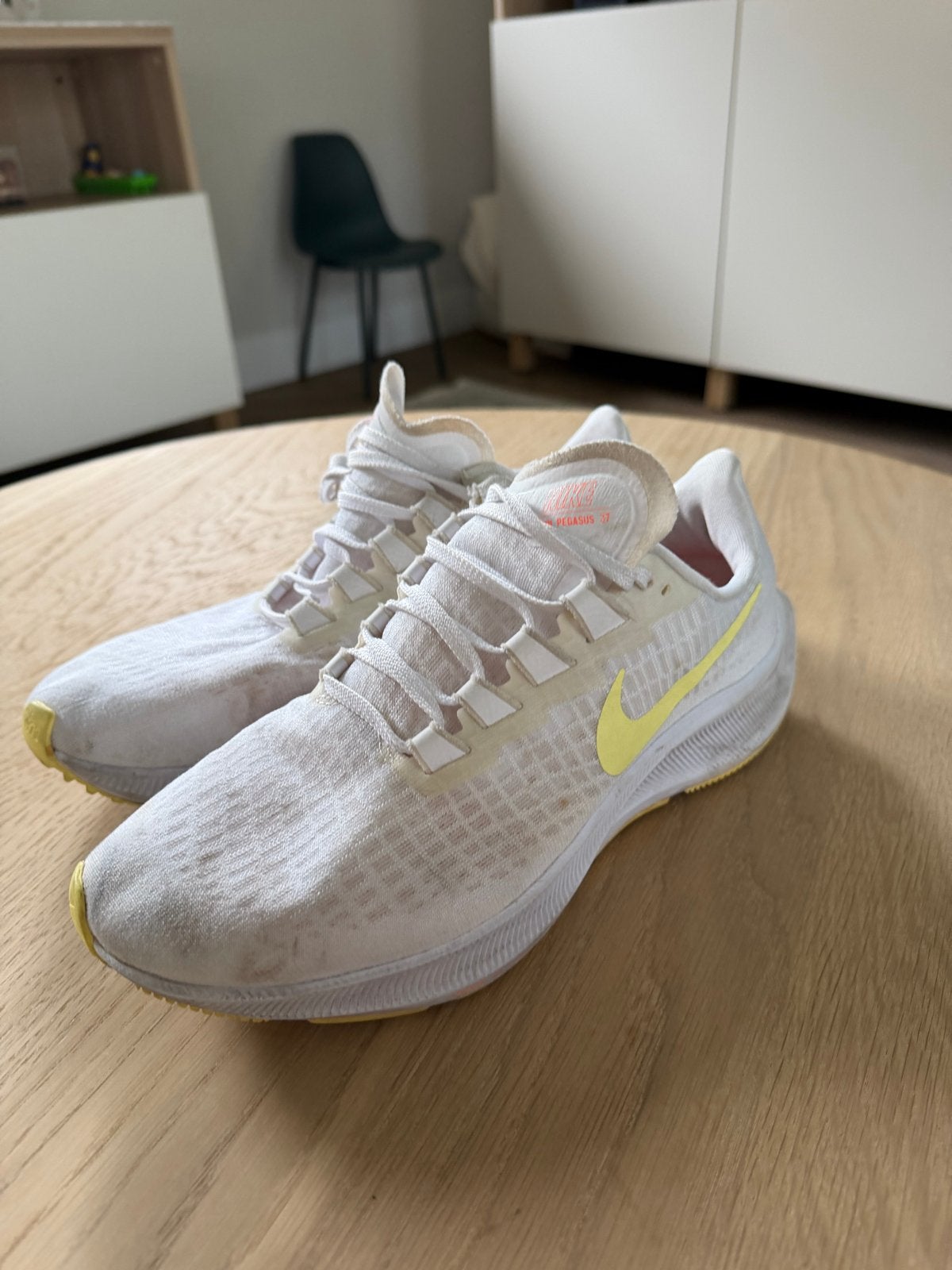 Nike Pegasus 37 hardloopschoenen - Maat 40.5, Ophalen of Verzenden, Gedragen, Wit, Sportschoenen