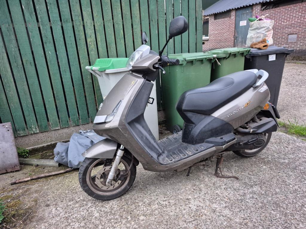 Peugeot Vivacity Snorfiets, Fietsen en Brommers, Snorfietsen en Snorscooters, Ophalen, Gebruikt, Benzine, Peugeot