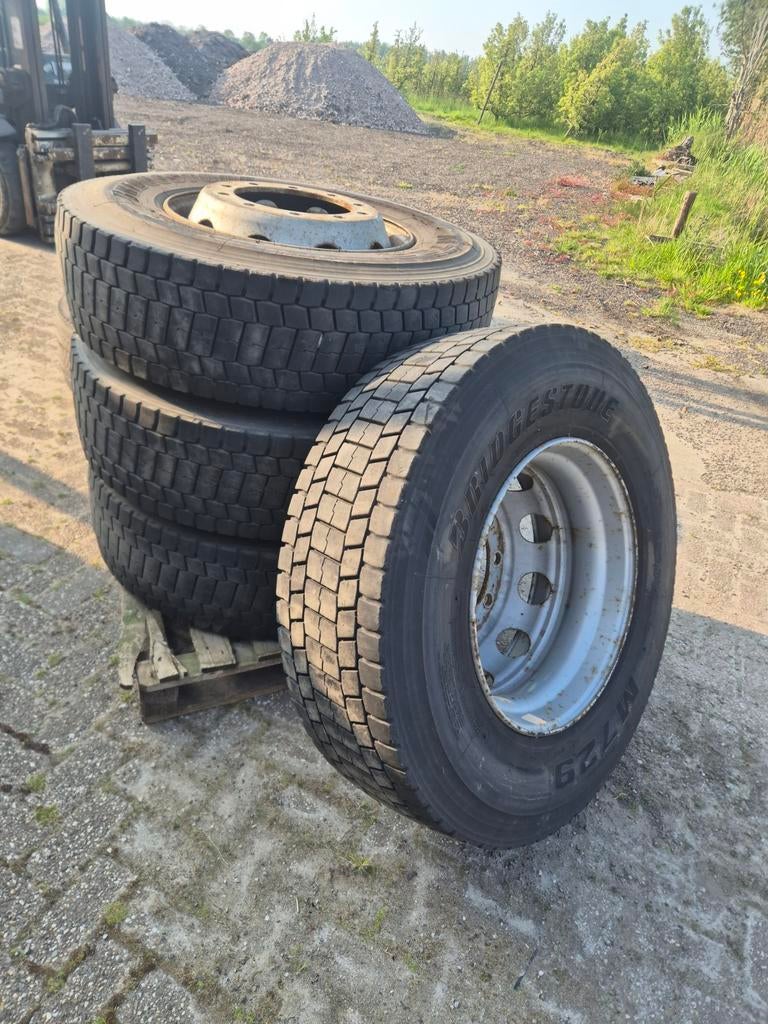 Verschillende Banden truck en trailer, Auto-onderdelen, Vrachtwagen-onderdelen, Ophalen of Verzenden, Overige merken