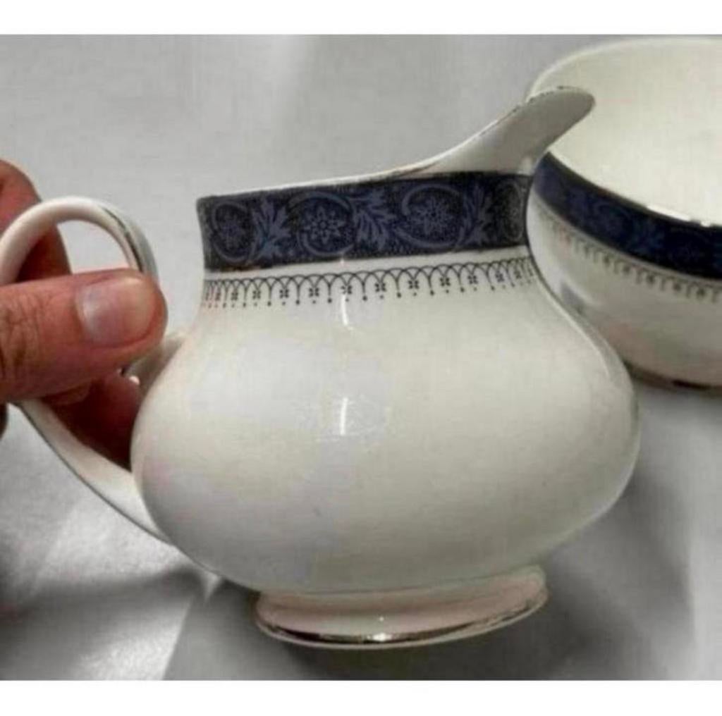 Royal Doulton SHERBROOKE melkkan en suiker kom schaal Antiek, Antiek en Kunst, Antiek | Servies los, Ophalen of Verzenden