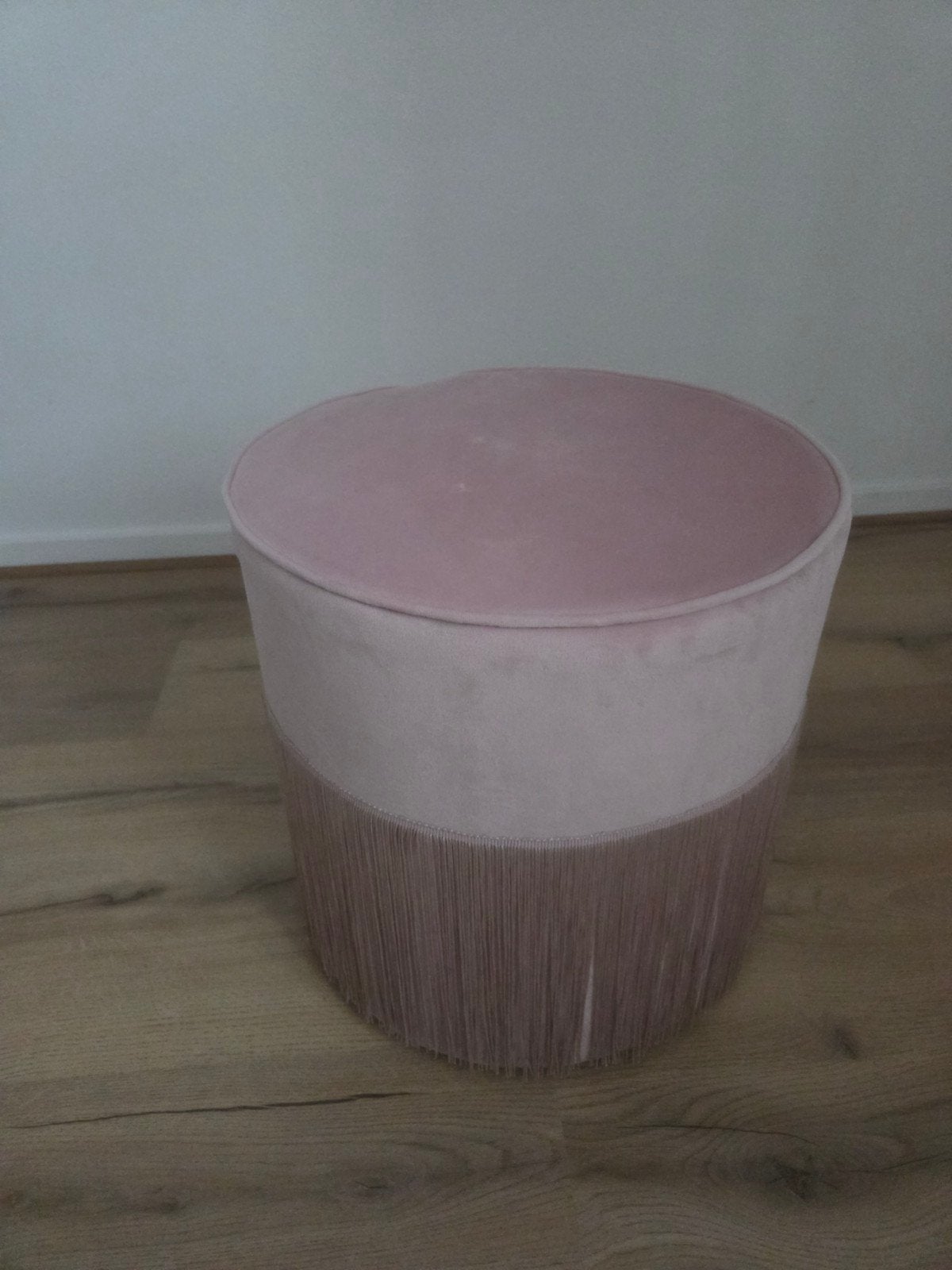 Roze poef met franjes, Ophalen, Gebruikt, Overige materialen