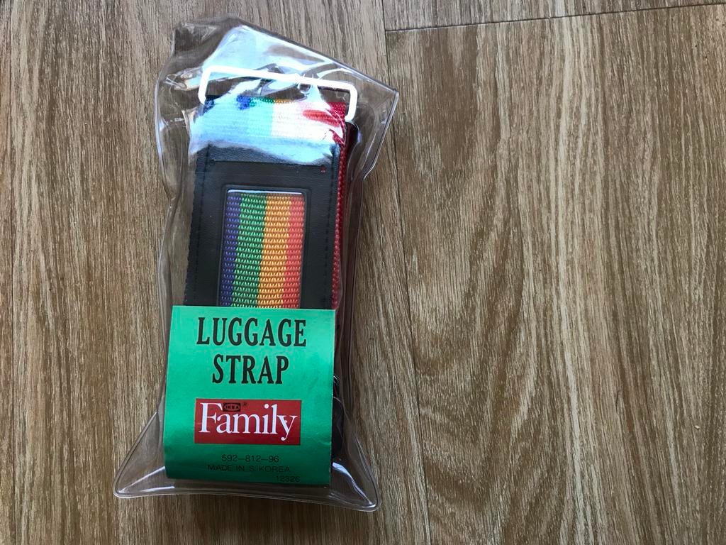 Ikea Family bagageriem regenboogkleuren -Nieuw in verpakking, Ophalen, Nieuw, 70 cm of meer, Minder dan 35 cm